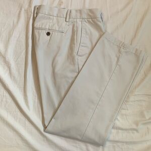 Amazon Essentials Men’s Slim Fit Flat Front Chino (Light Grey)